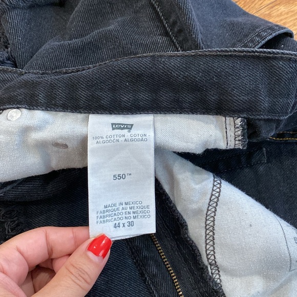 Levi’s 550 black denim short size 44 - Picture 4 of 4